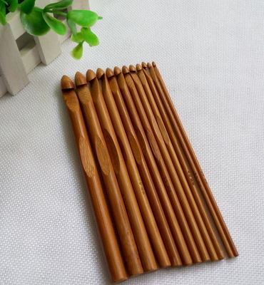 8 Pieces 1mm to 2.75mm Wooden Bamboo Crochet Hooks Set Handcrafted Knitting Needles