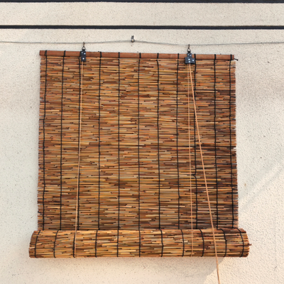 Natural Reed Roll-up Blind with 70% Light Blockage Easy to Install and Longer Lifespan for Porch Decoration